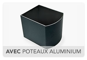 Avec poteaux aluminium 110 x 141mm