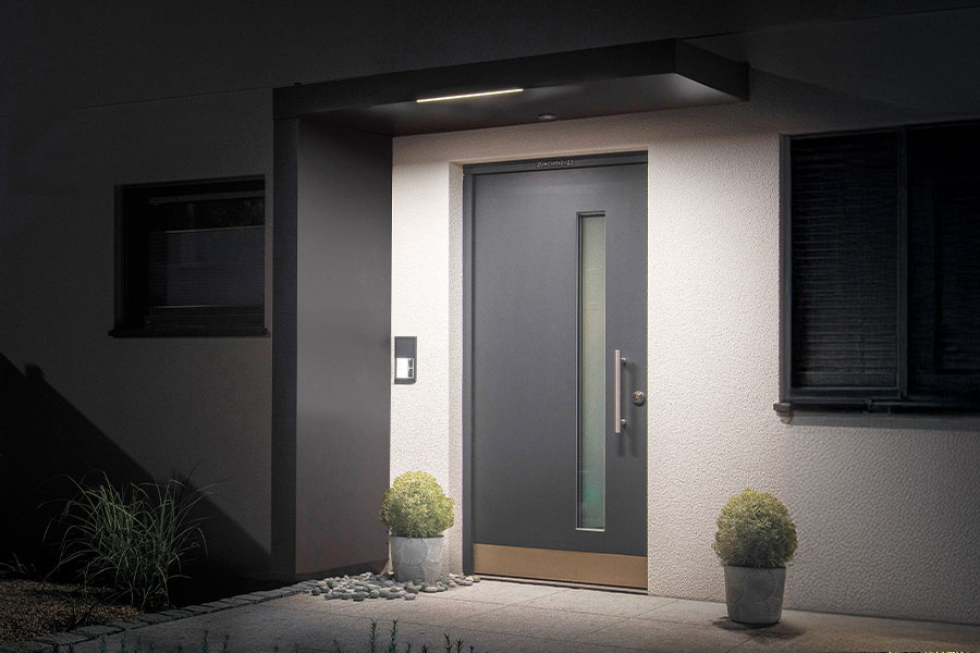 Photo de l'Auvent de Porte d'Entrée BS avec paroi latérale et LED