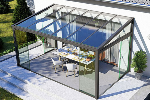 Photo d'un jardin d'hiver avec toiture en verre