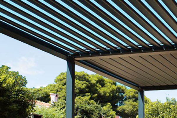 How to choose your pergola: bioclimatic or aluminum